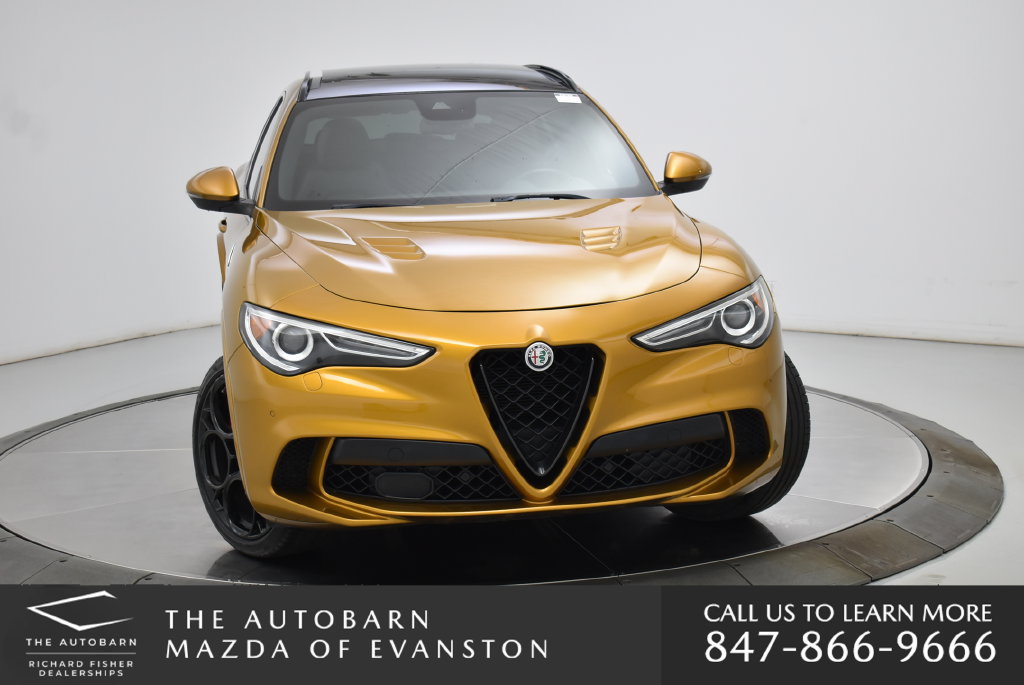 Used 2022 Alfa Romeo Stelvio Quadrifoglio w/ Active Assist Plus Package AWD/4WD image 4