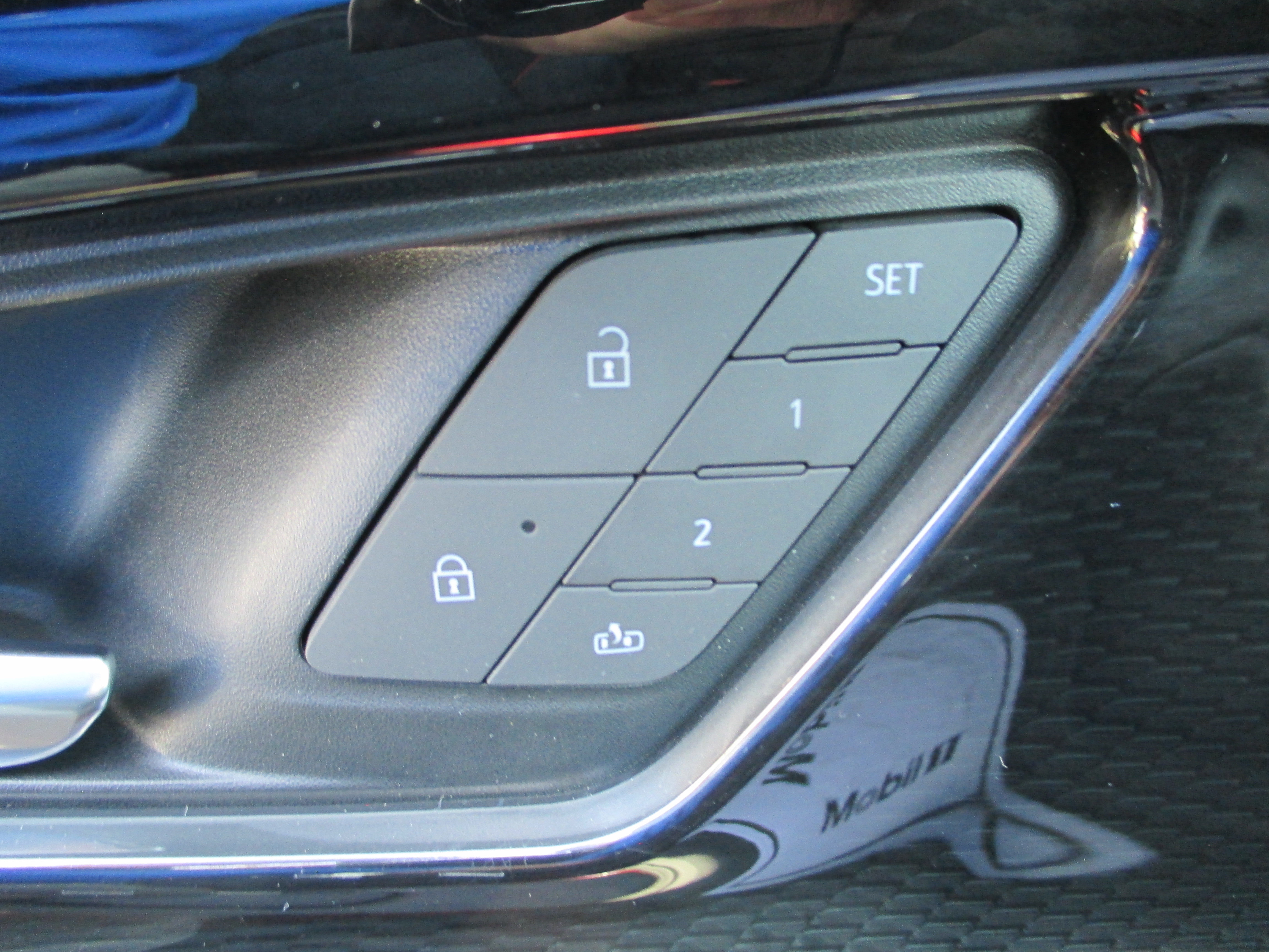 Used 2024 Chevrolet Blazer EV RS image 15