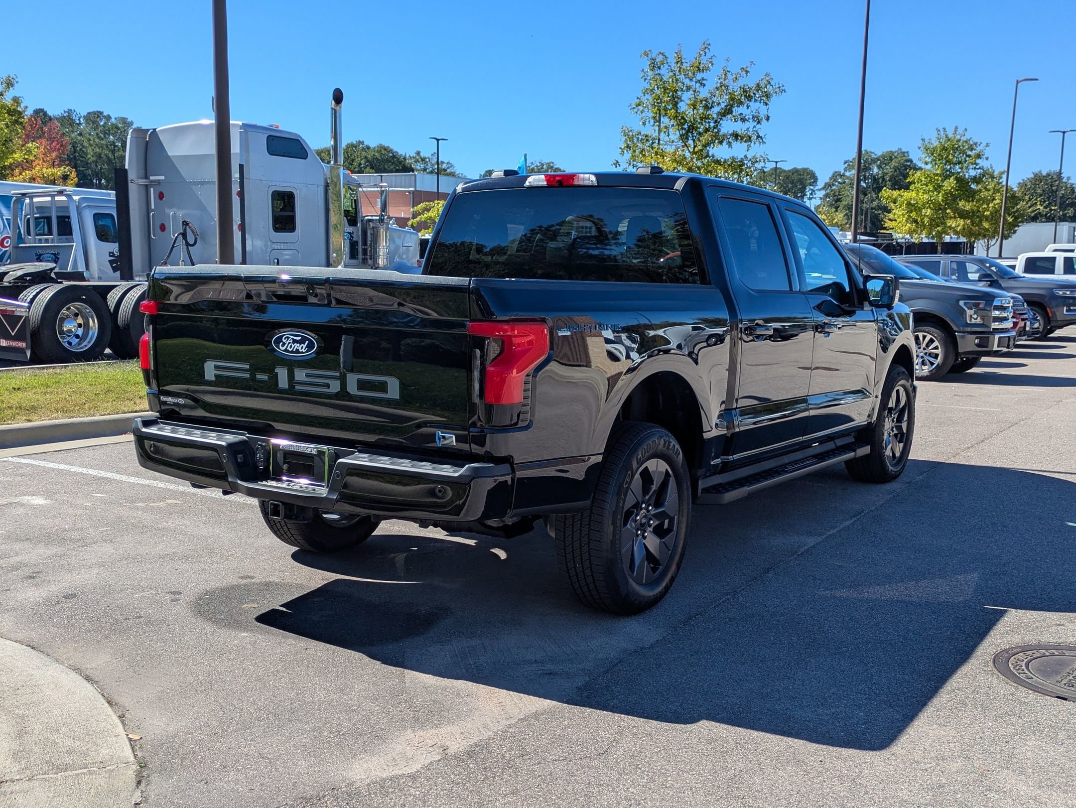Certified 2025 Ford F150 Lightning Flash w/ Max Trailer Tow Package image 4