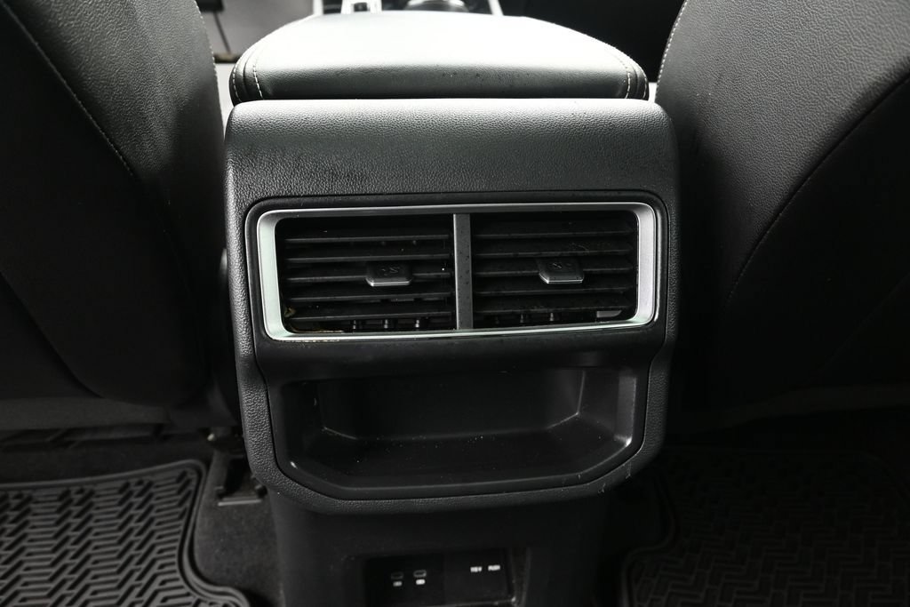 Used 2024 Volkswagen Atlas Cross Sport SE w/ Panoramic Sunroof Package AWD/4WD image 19