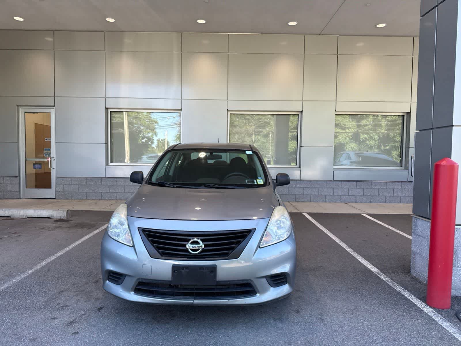 Used 2013 Nissan Versa S FWD image 2