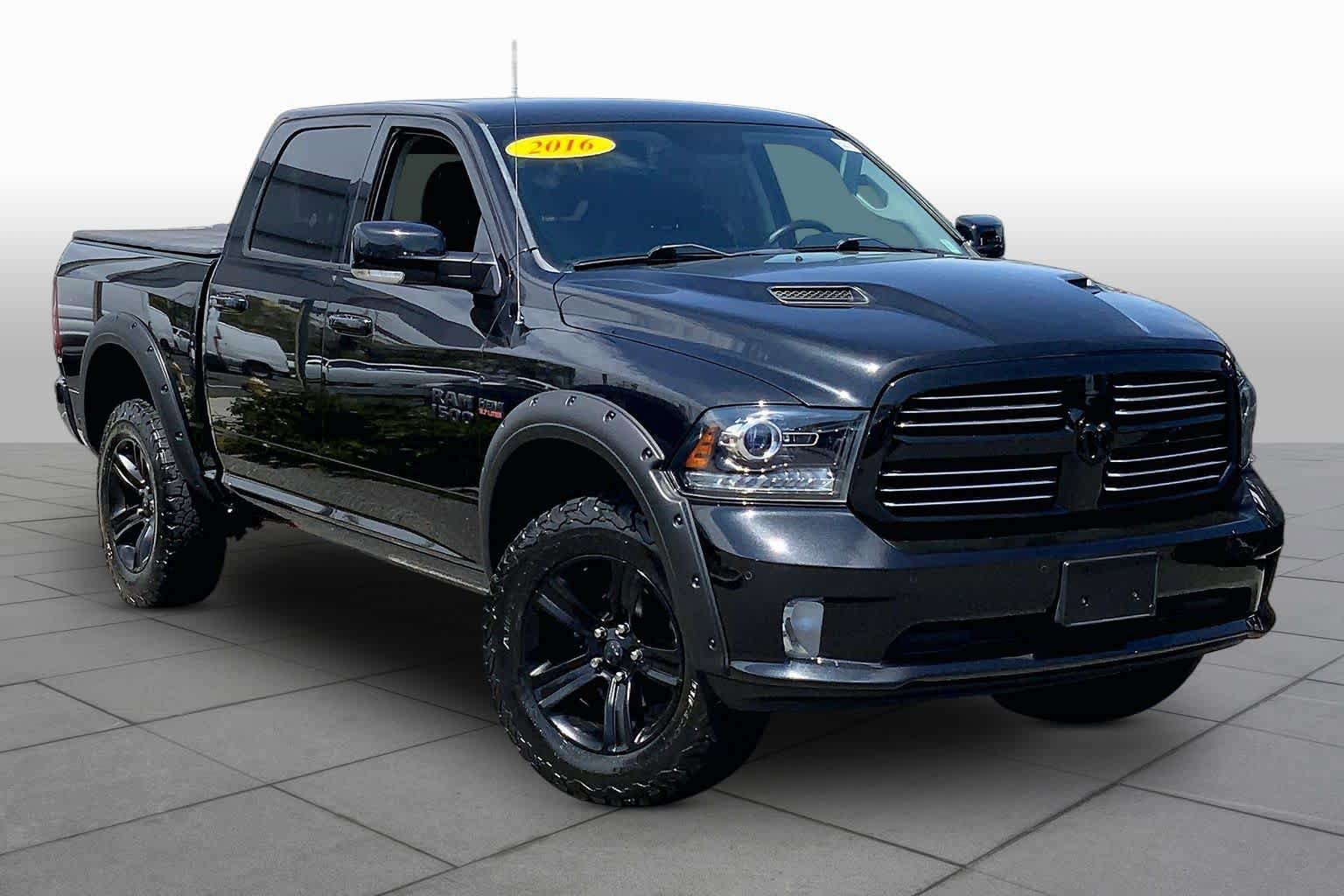 Used 2016 RAM 1500 Sport w/ Black Ram 1500 Sport Group AWD/4WD image 3
