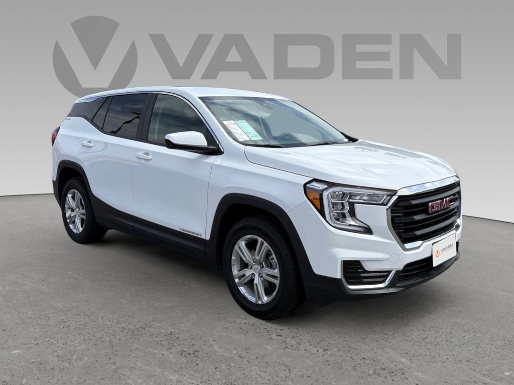 Used 2024 GMC Terrain SLE image 1