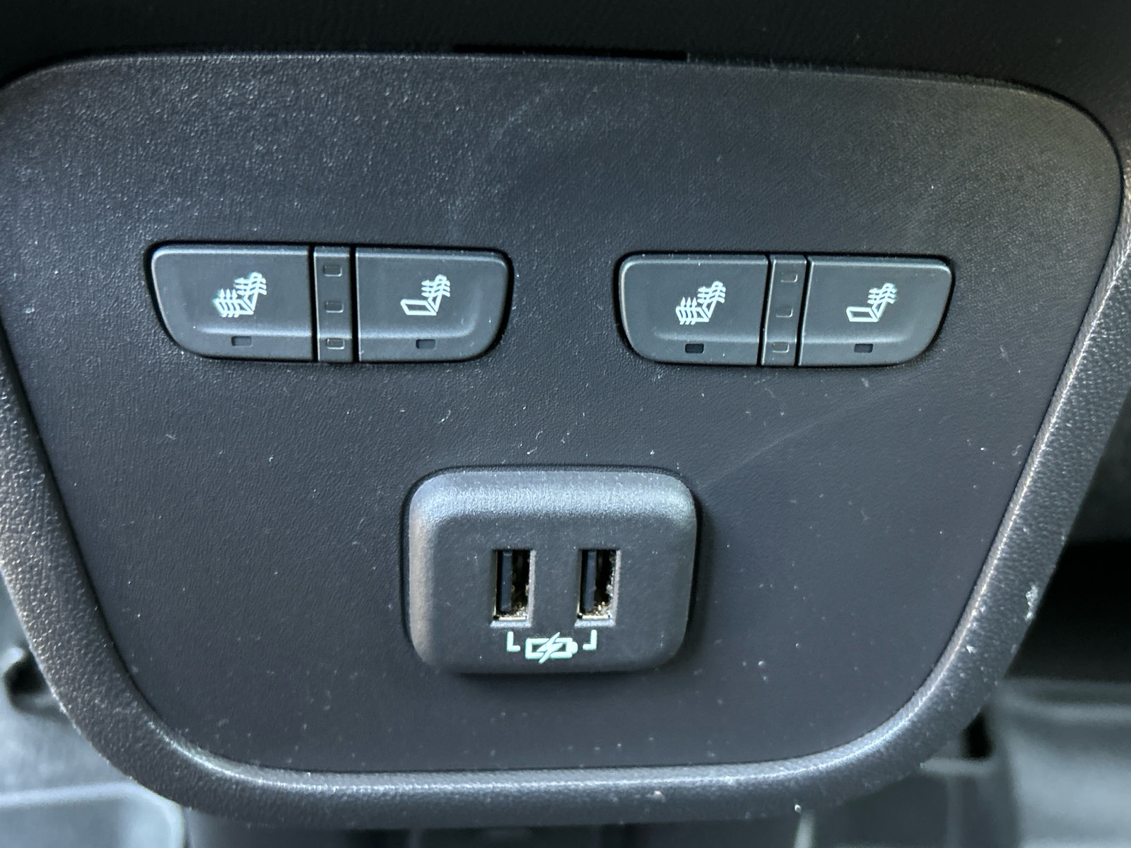 Used 2019 Chevrolet Equinox Premier AWD/4WD image 26