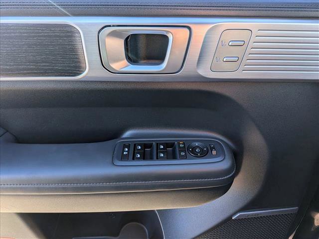 Used 2024 Hyundai Santa Fe Limited image 16