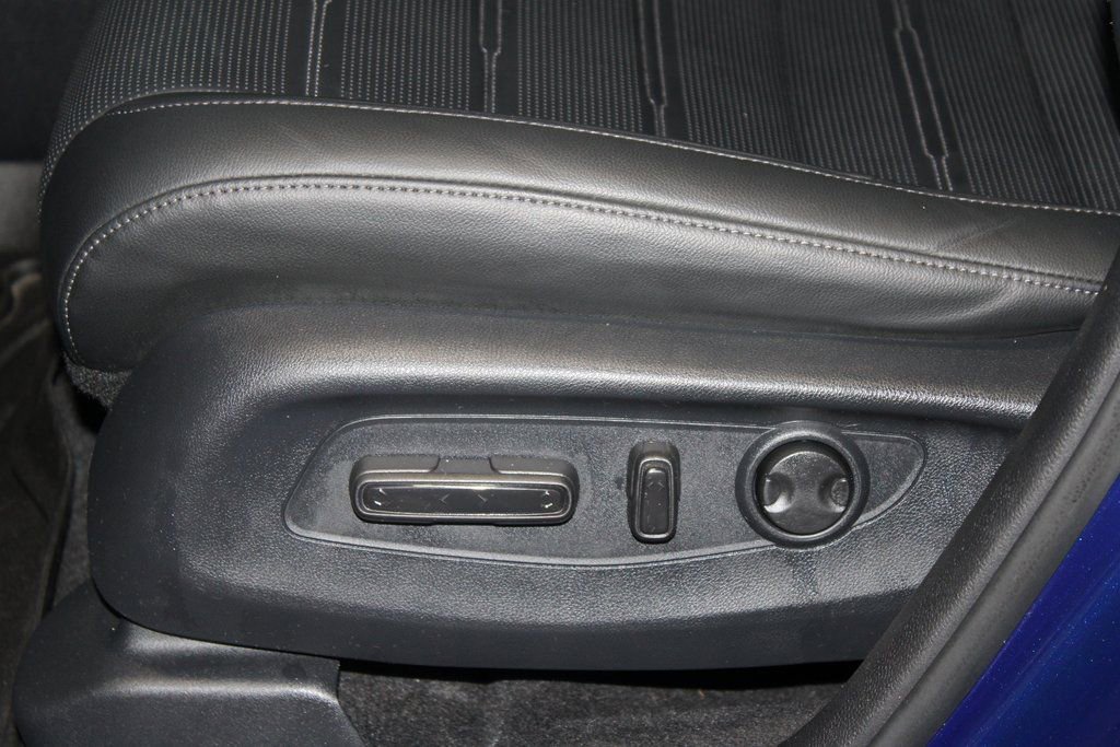 Used 2025 Honda CR-V EX-L image 13