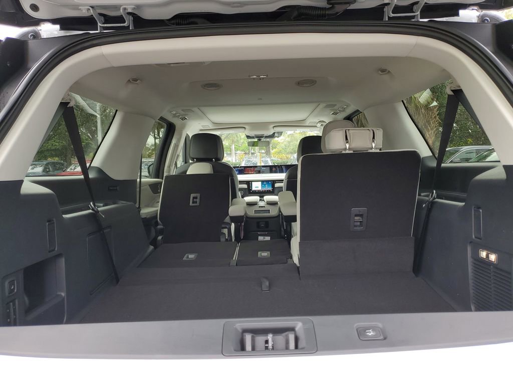 New 2025 Lincoln Navigator L Reserve image 6