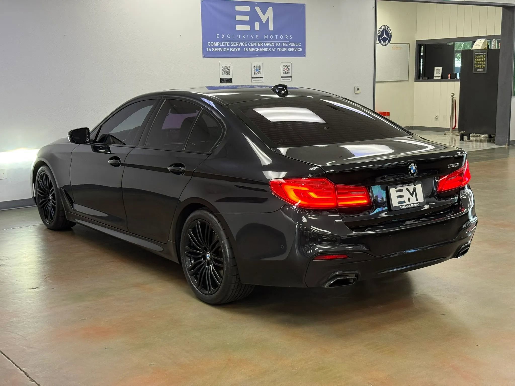 Used 2019 BMW 530i w/ M Sport Package RWD image 5