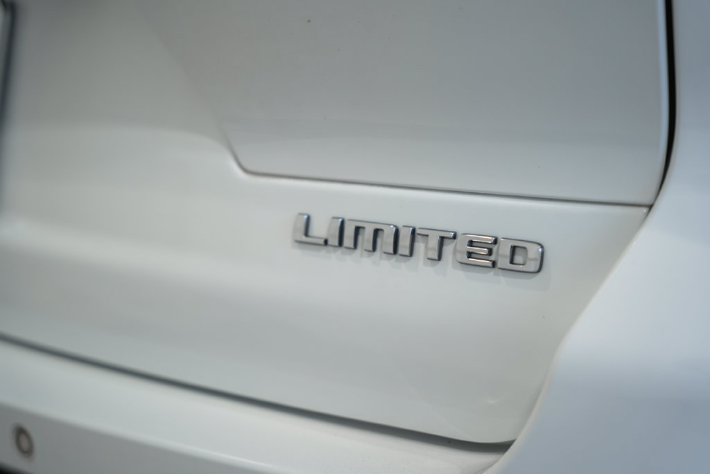Certified 2023 Jeep Grand Cherokee L Limited w/ Luxury Tech Group II AWD/4WD image 7