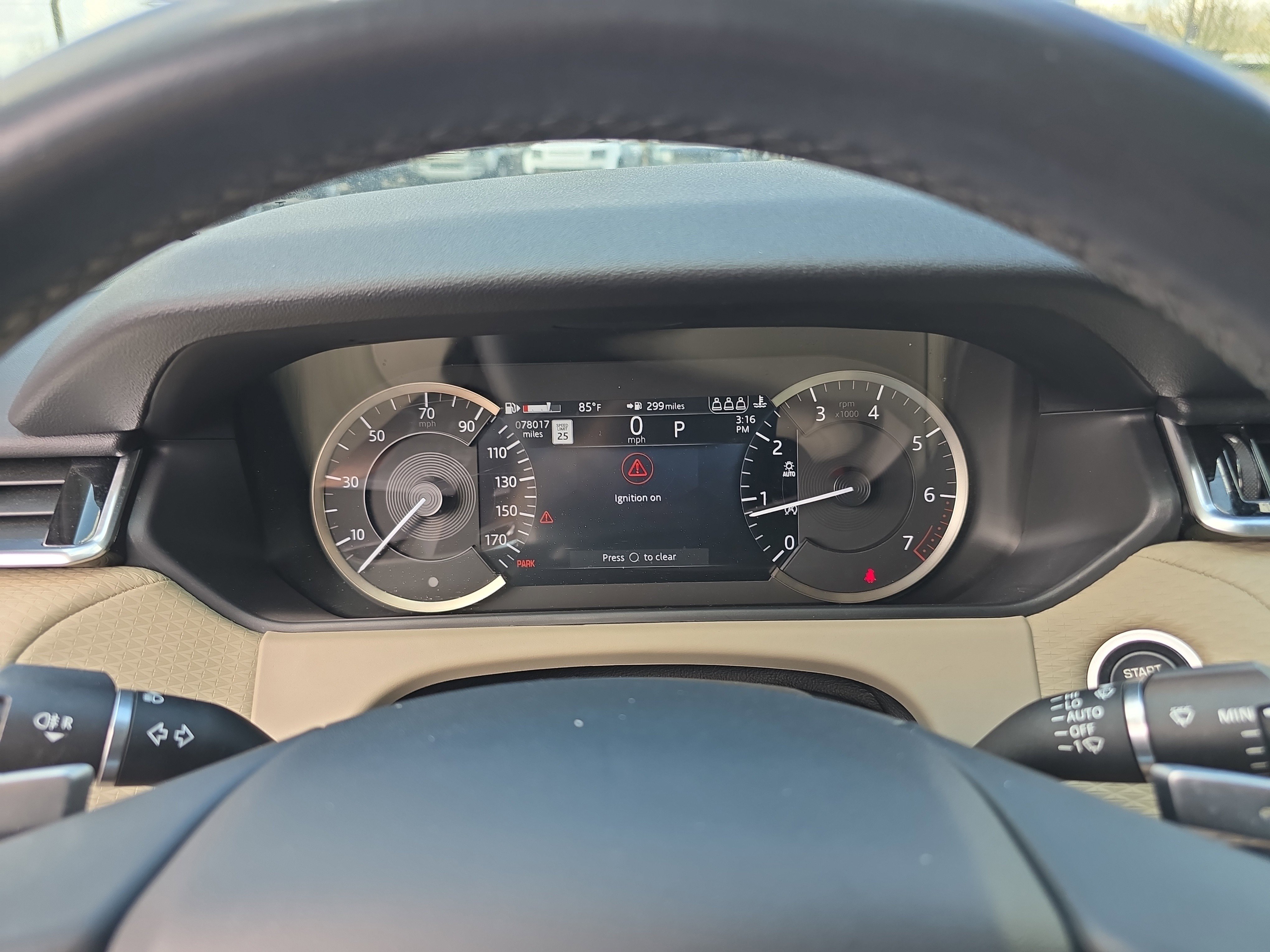 Used 2022 Land Rover Range Rover Velar S image 32