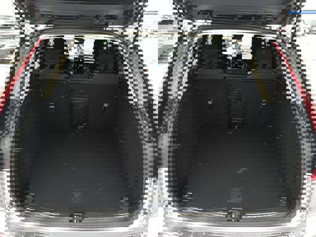 Used 2026 Volvo XC60 B5 Plus w/ Protection Package Premier image 31