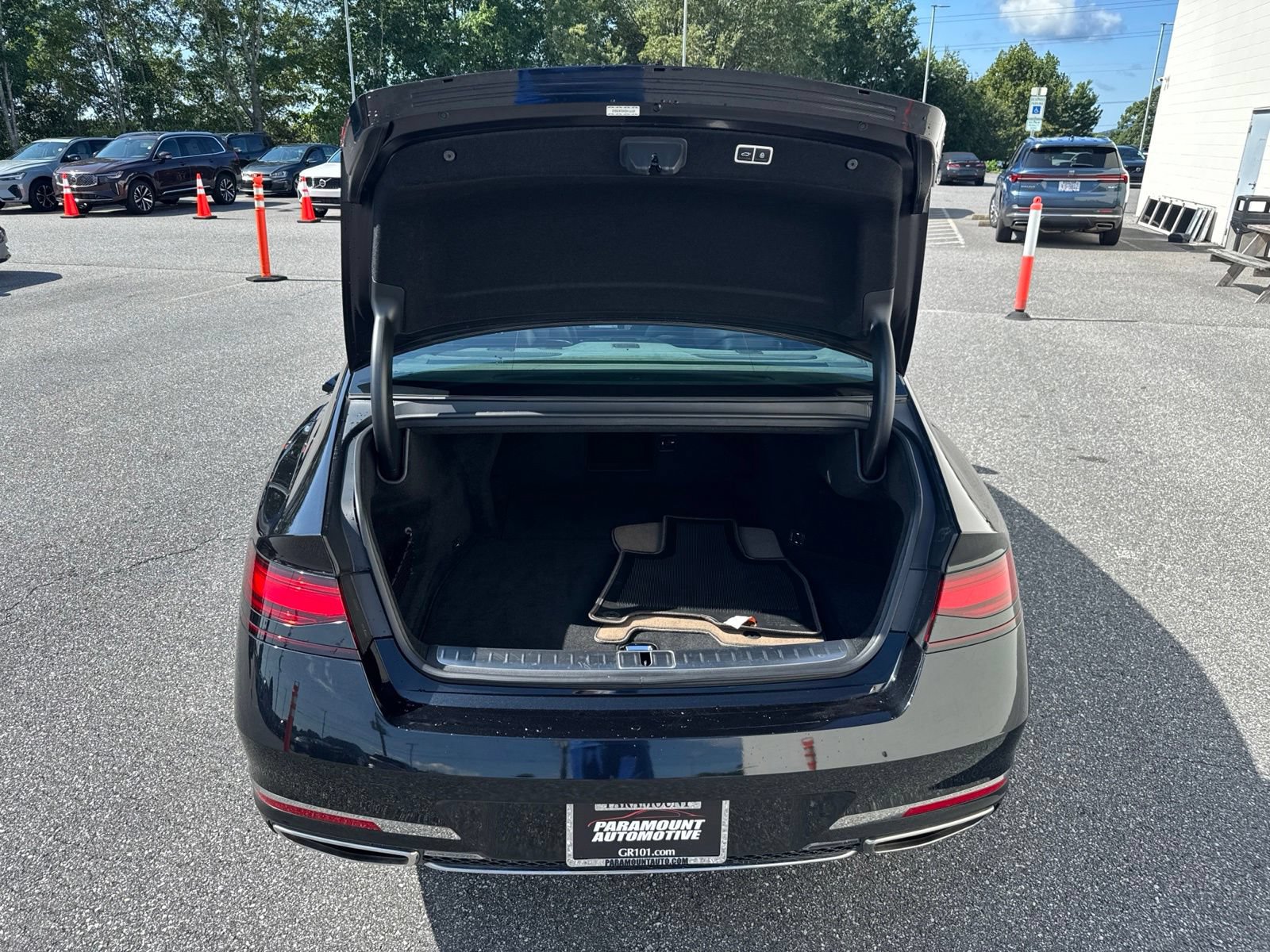Used 2024 Genesis G90 3.5T AWD/4WD image 12