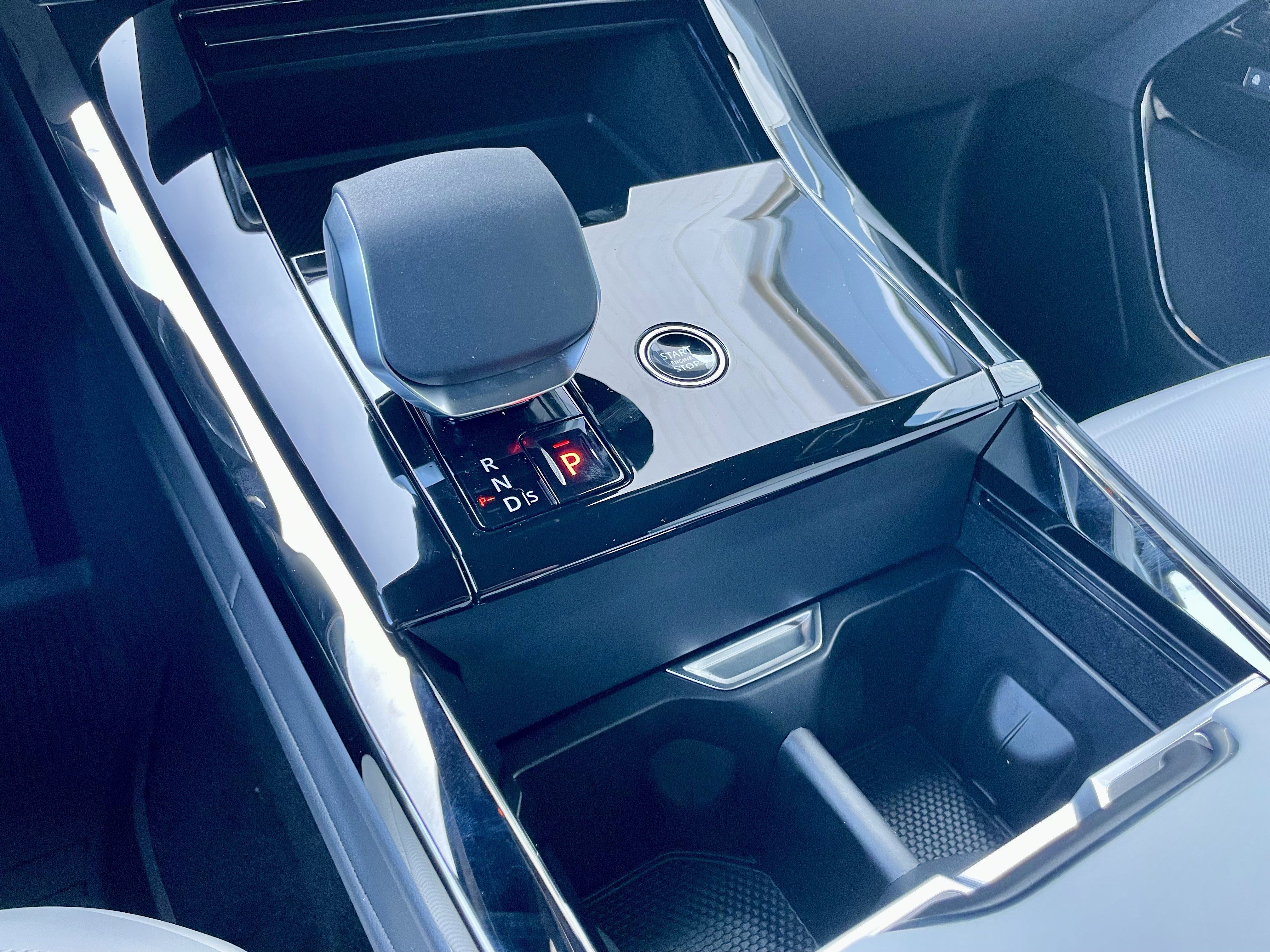 Certified 2024 Land Rover Range Rover Sport SE image 20