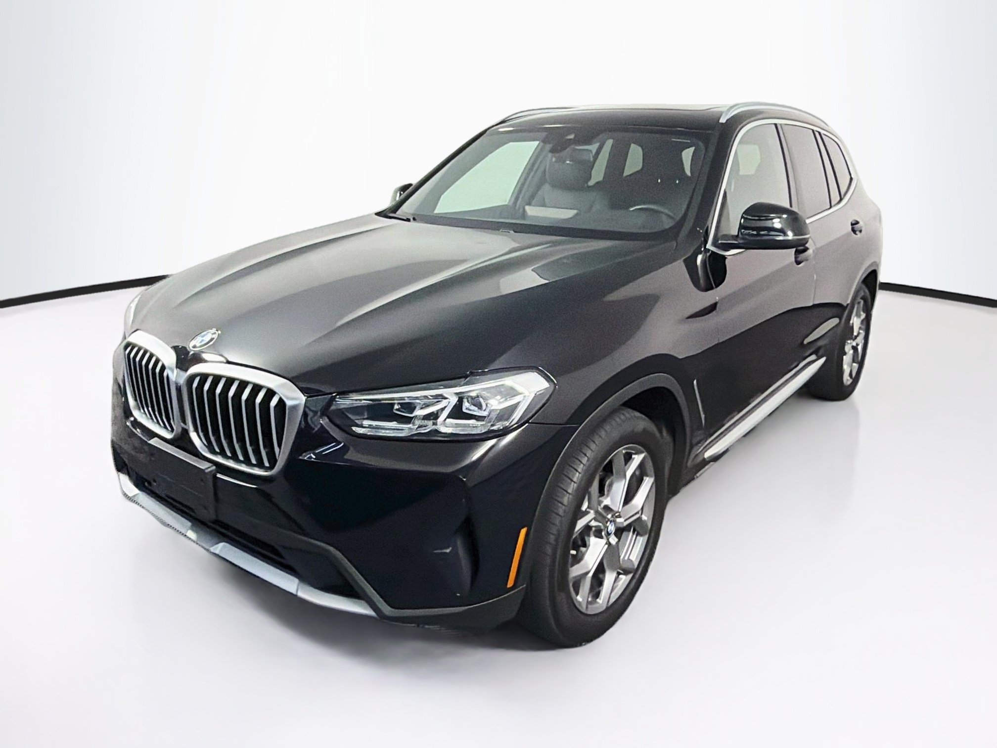 Used 2022 BMW X3 sDrive30i w/ Convenience Package RWD image 3