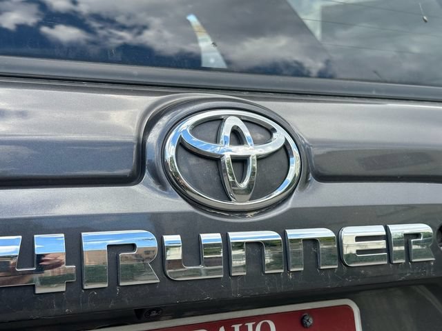 Used 2019 Toyota 4Runner SR5 AWD/4WD image 9