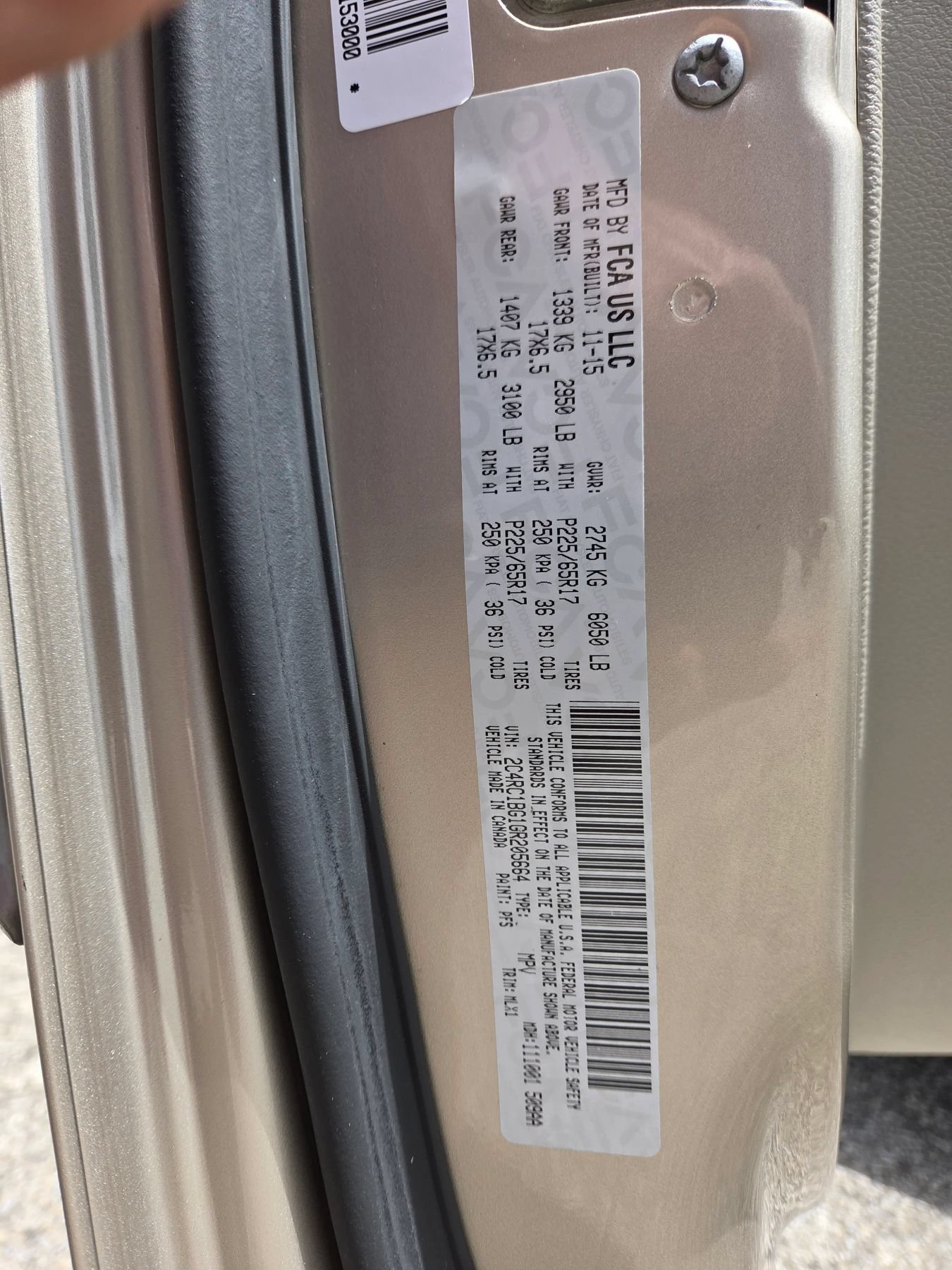 Used 2016 Chrysler Town & Country Touring FWD image 13