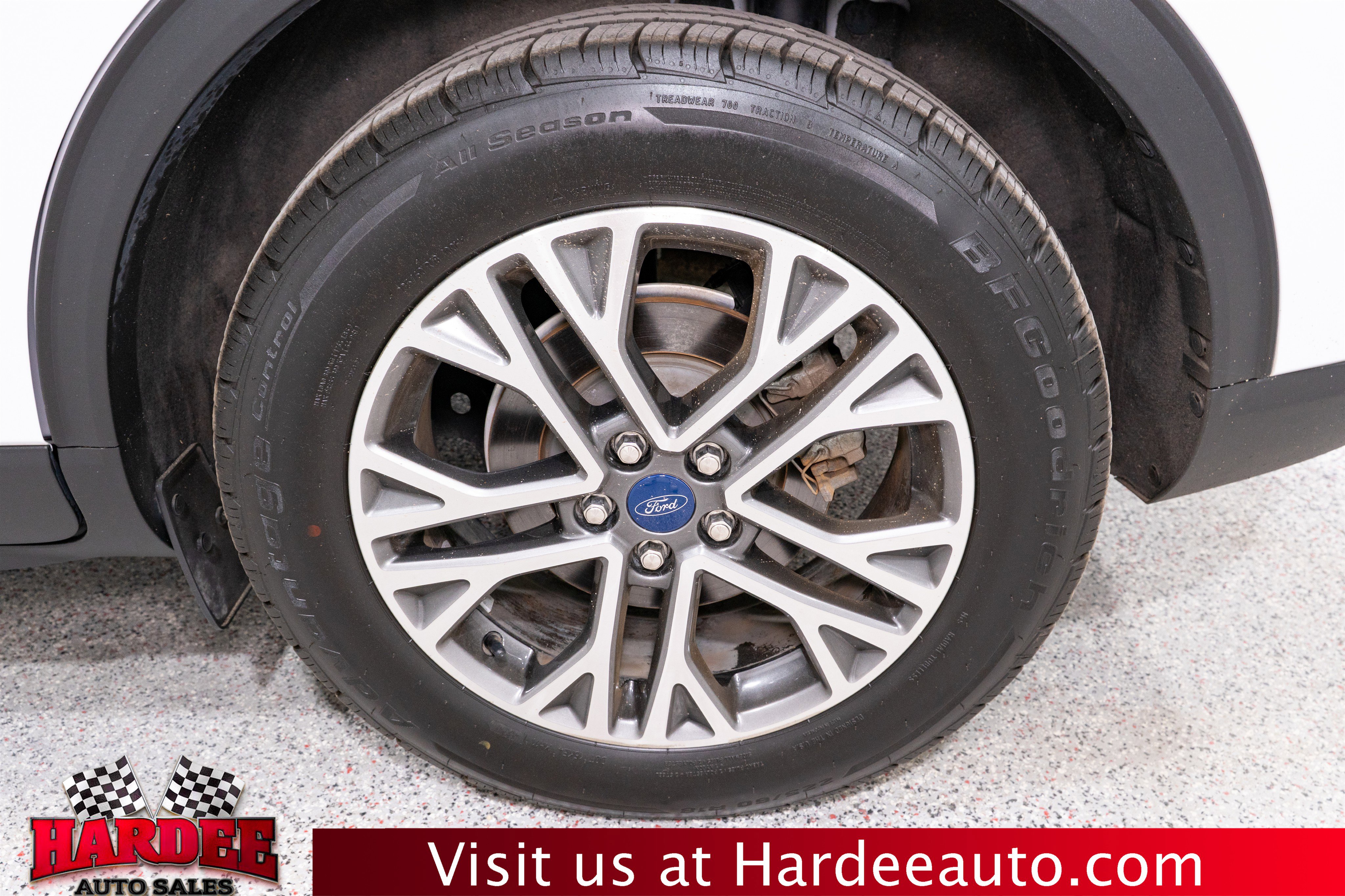 Used 2020 Ford Escape SEL image 10