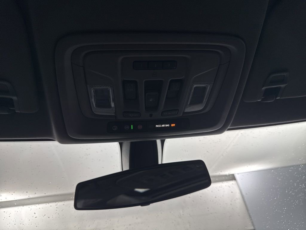 Used 2020 Chevrolet Silverado 1500 LT Trail Boss image 23