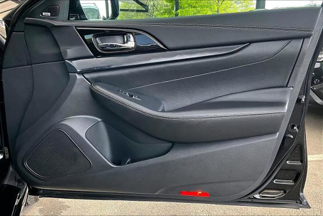 Certified 2021 Nissan Maxima Platinum w/ Sport Mat Group image 23