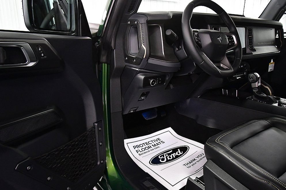New 2025 Ford Bronco Badlands w/ Sasquatch Package AWD/4WD image 15