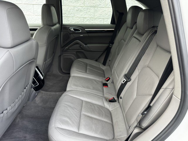 Used 2013 Porsche Cayenne image 8