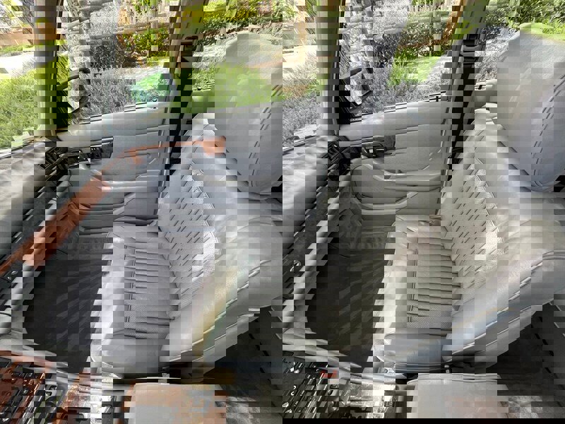 Used 1987 Mercedes-Benz 560 SEL image 32