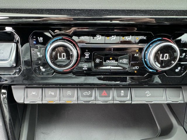 New 2026 GMC Sierra 1500 AT4 w/ AT4 Premium Package image 17