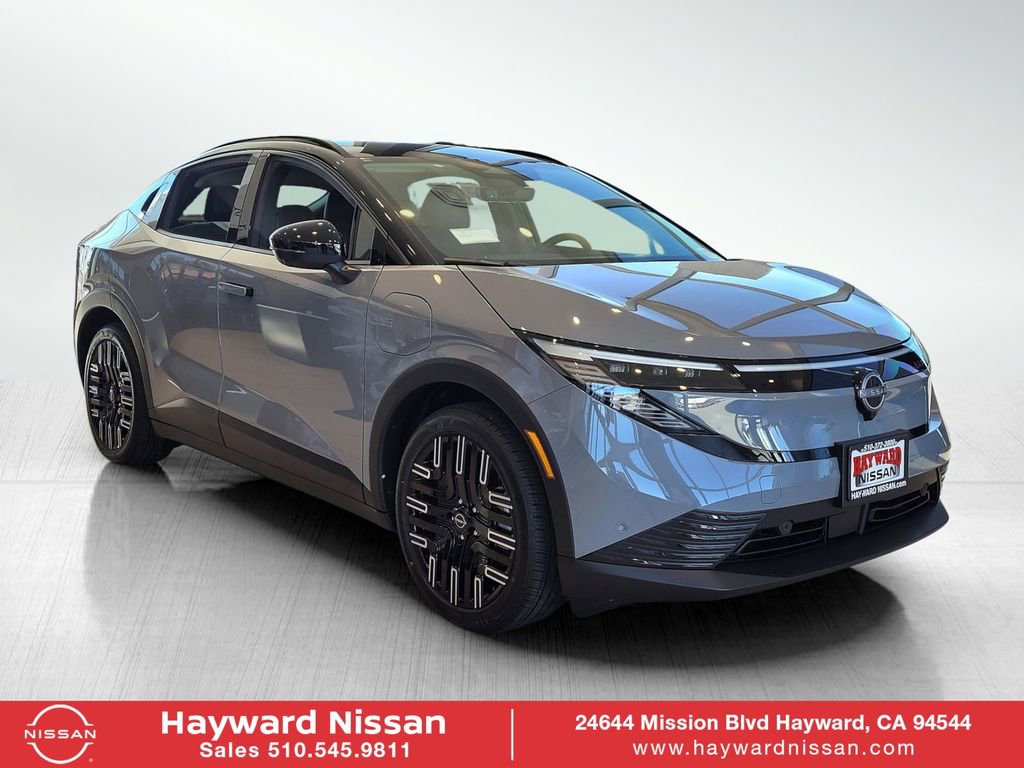 New 2026 Nissan Leaf Platinum+ w/ Cargo Package (Platinum+) image 1