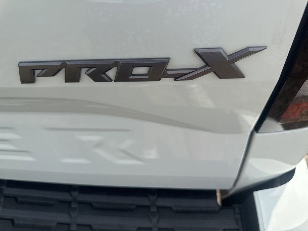 Used 2022 Nissan Frontier Pro-X image 13