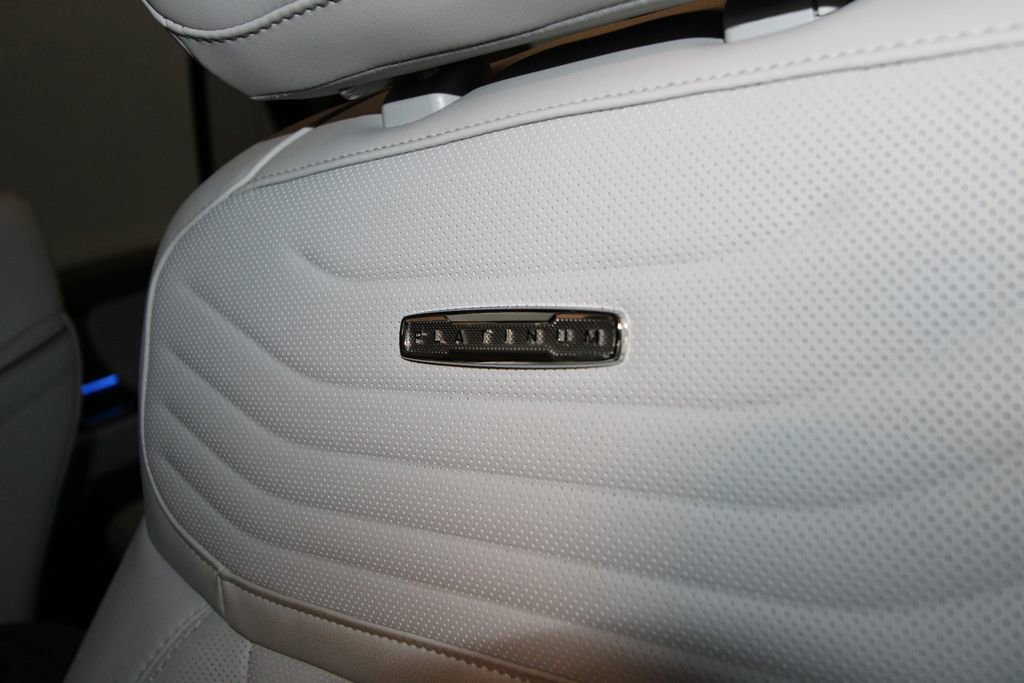 Used 2025 Ford Expedition Platinum w/ Platinum Ultimate Package image 25