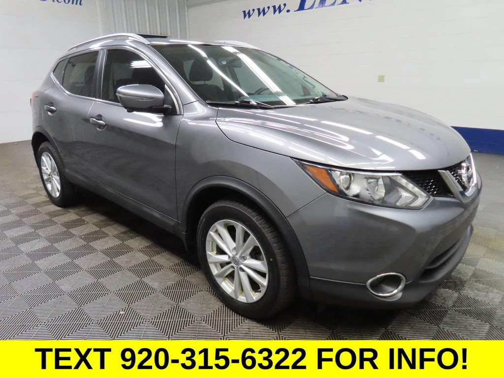 Used 2017 Nissan Rogue Sport SV w/ SV Premium Package AWD/4WD image 3