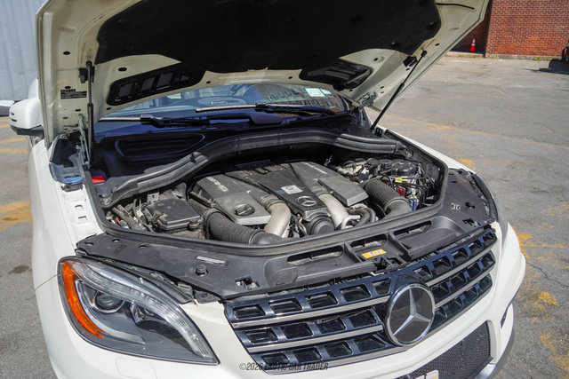 Used 2015 Mercedes-Benz ML 63 AMG 4MATIC image 17