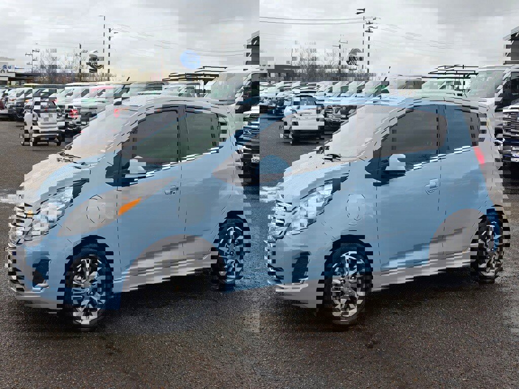 Used 2015 Chevrolet Spark LT image 32