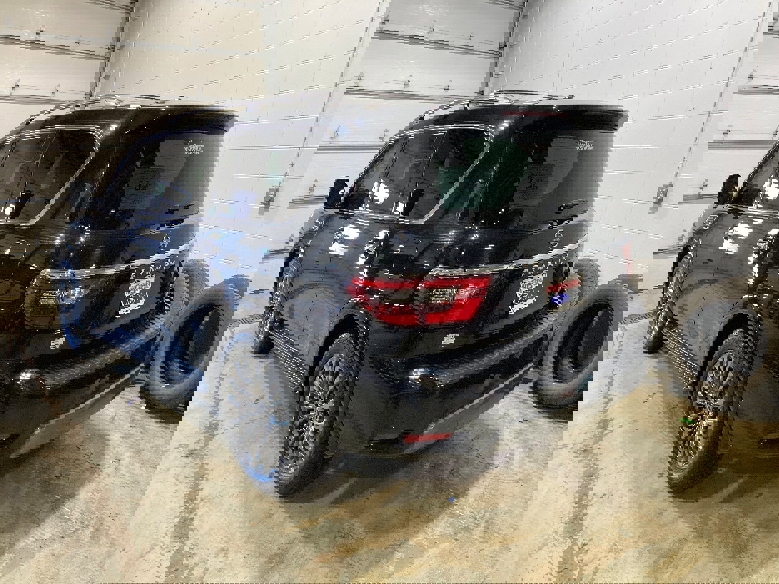 Used 2022 Nissan Armada Platinum w/ Captain's Chairs Package image 21