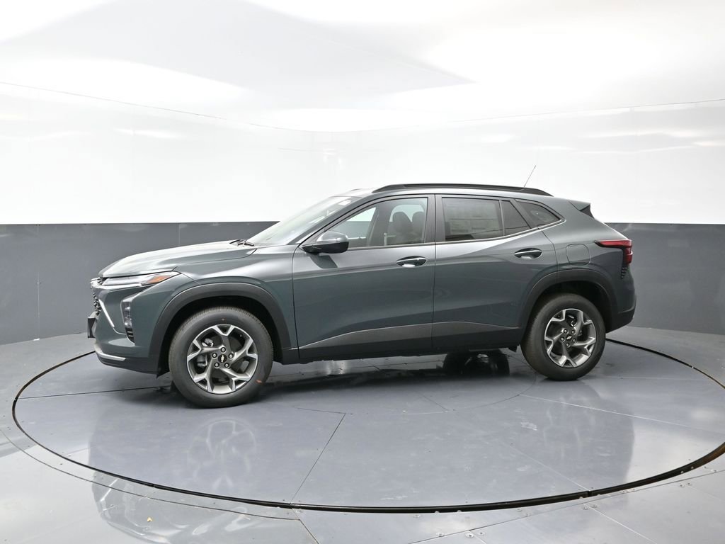 New 2025 Chevrolet Trax LT w/ Driver Confidence Package image 7