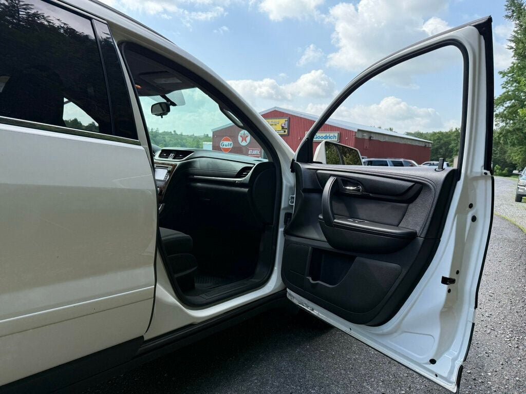 Used 2013 Chevrolet Traverse LT AWD/4WD image 44