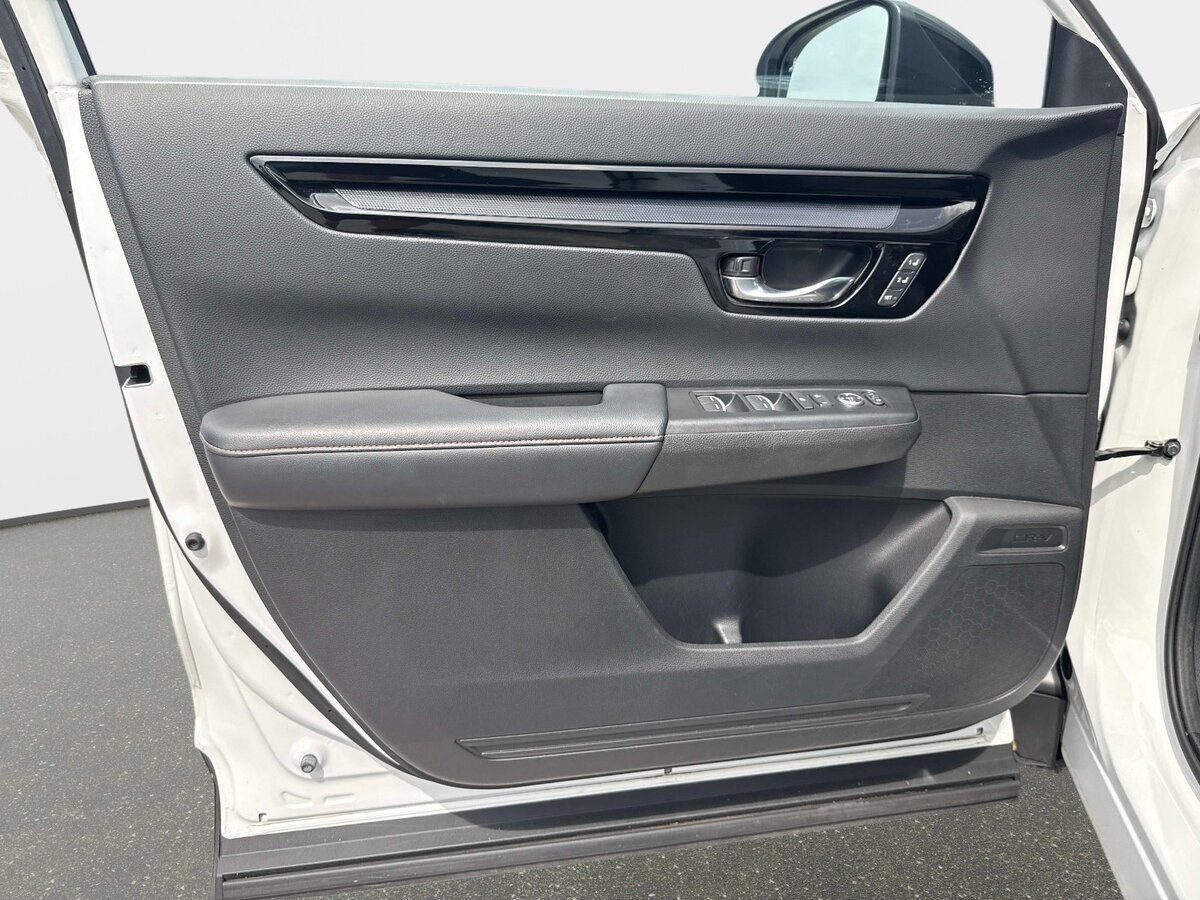 Used 2024 Honda CR-V Sport Touring image 17
