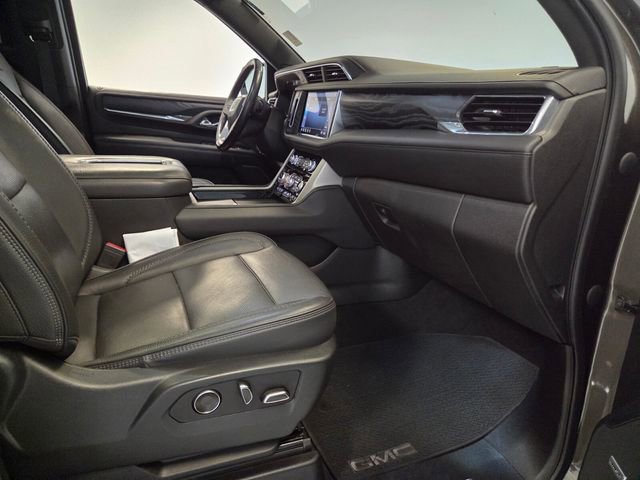 Used 2021 GMC Yukon Denali w/ Denali Premium Package RWD image 17