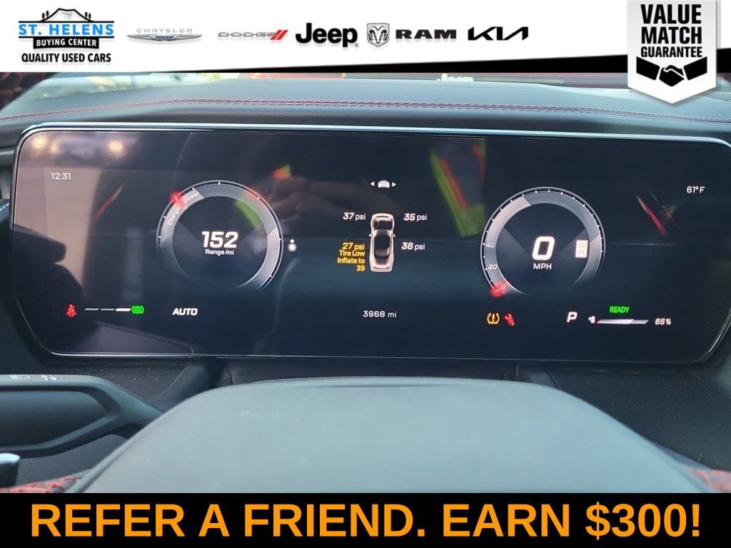 Used 2024 Dodge Charger Daytona Scat Pack w/ Plus Group AWD/4WD image 8