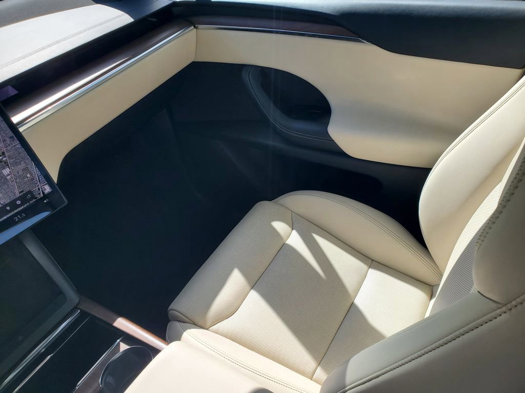Used 2023 Tesla Model X image 10