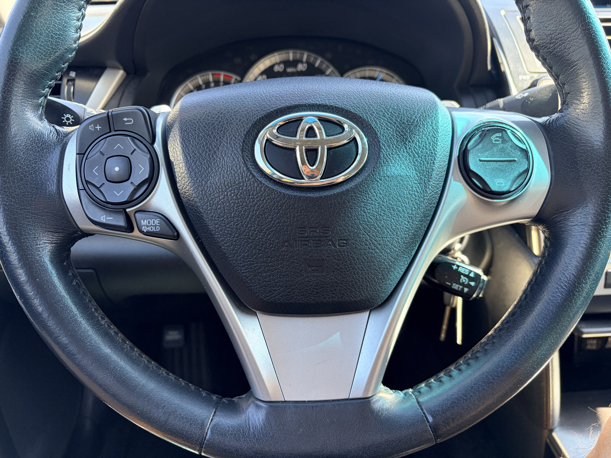 Used 2014 Toyota Camry SE FWD image 9
