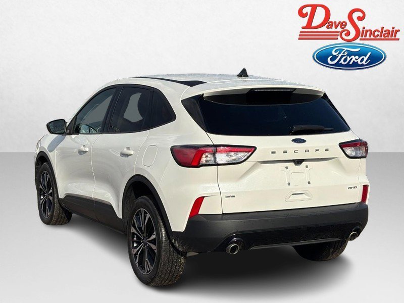 Used 2022 Ford Escape SE w/ SE Sport Appearance Package AWD/4WD image 9