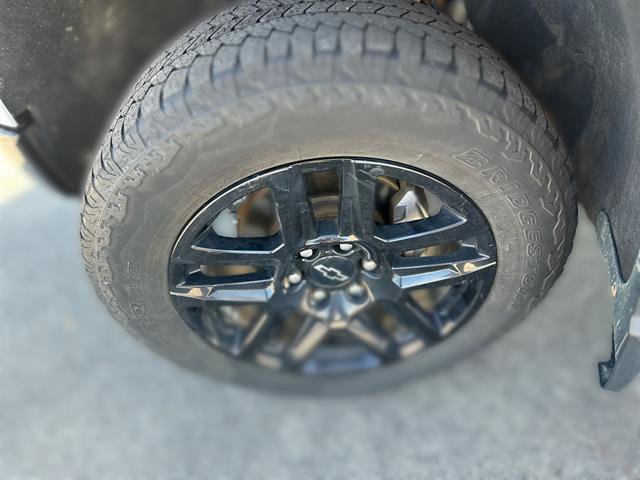 Used 2023 Chevrolet Silverado 1500 Custom Trail Boss w/ LPO, Dark Essentials Package image 17