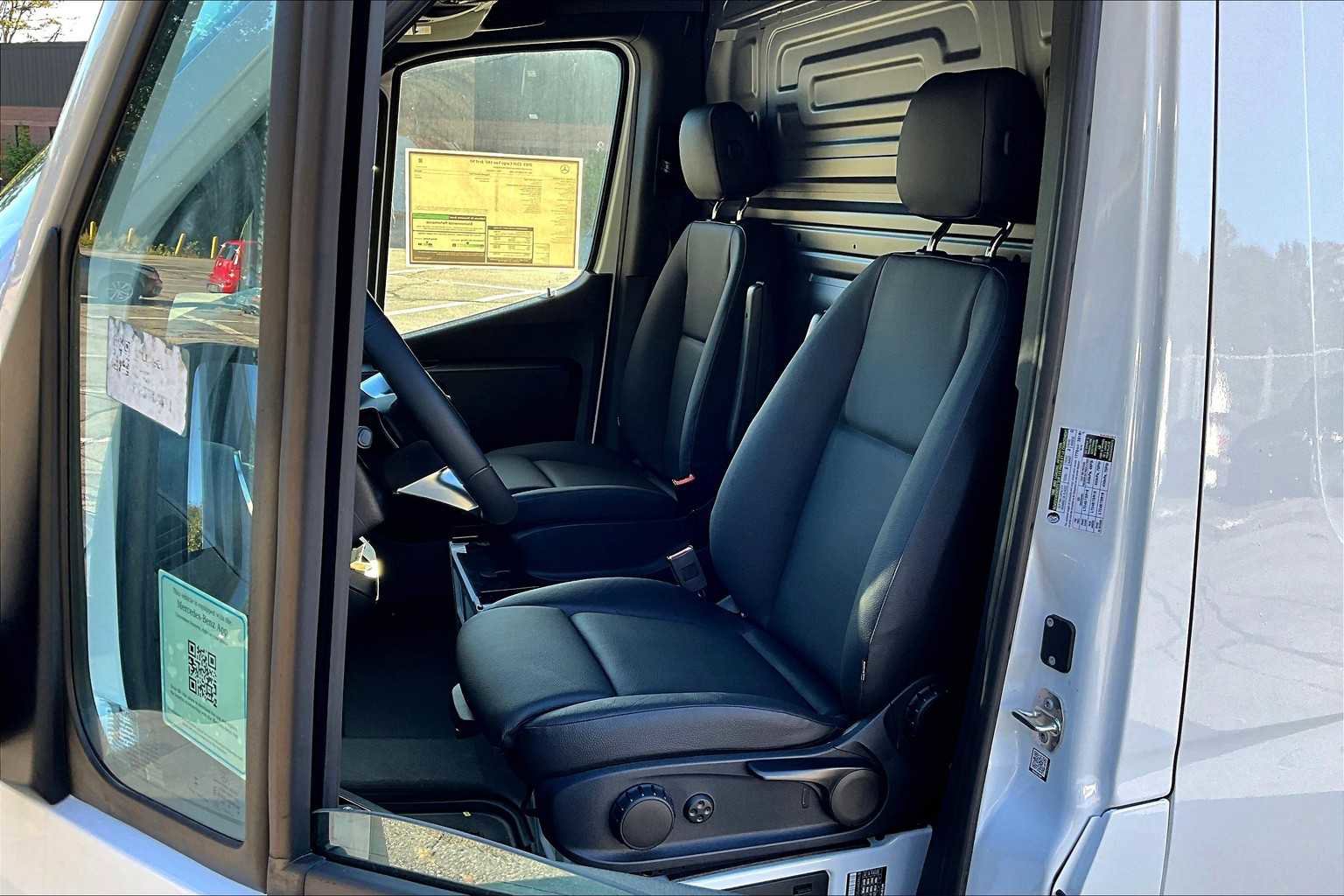 New 2025 Mercedes-Benz Sprinter 2500 image 13