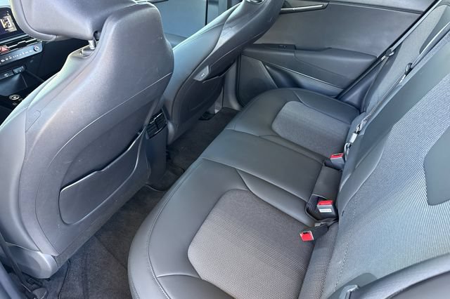 Certified 2024 Kia Niro Wind FWD image 15