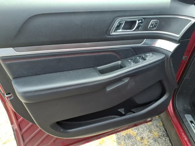 Used 2019 Ford Explorer Sport w/ Equipment Group 401A AWD/4WD image 12