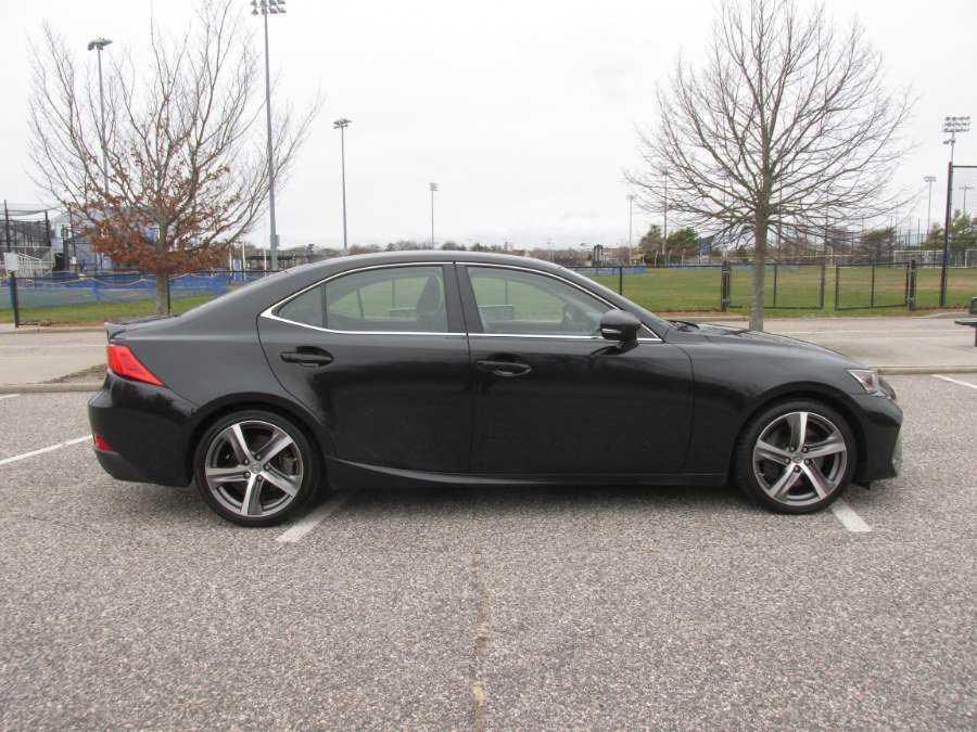 Used 2020 Lexus IS 300 AWD w/ Premium Package image 11