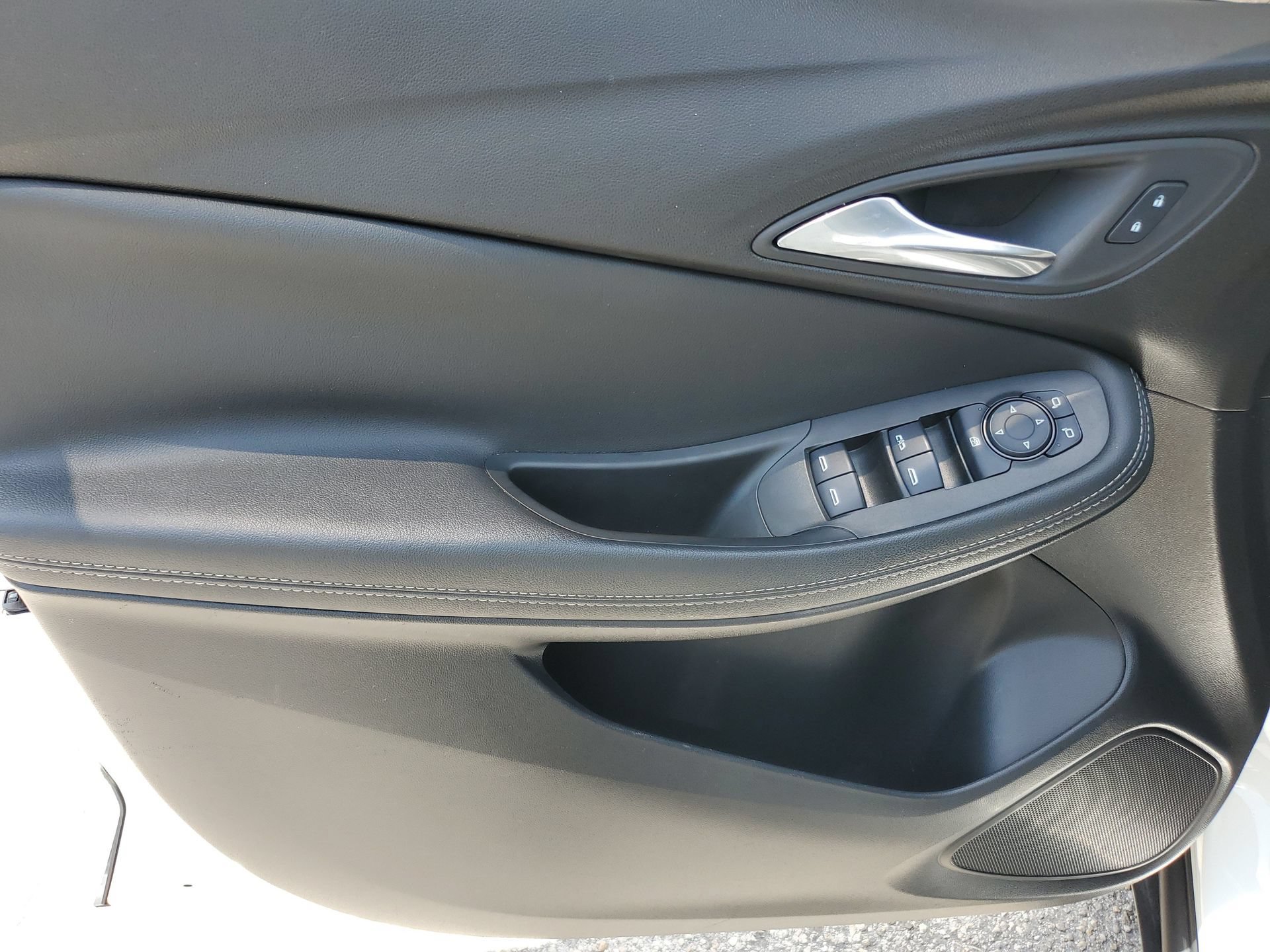 Used 2022 Buick Encore GX Select FWD image 16