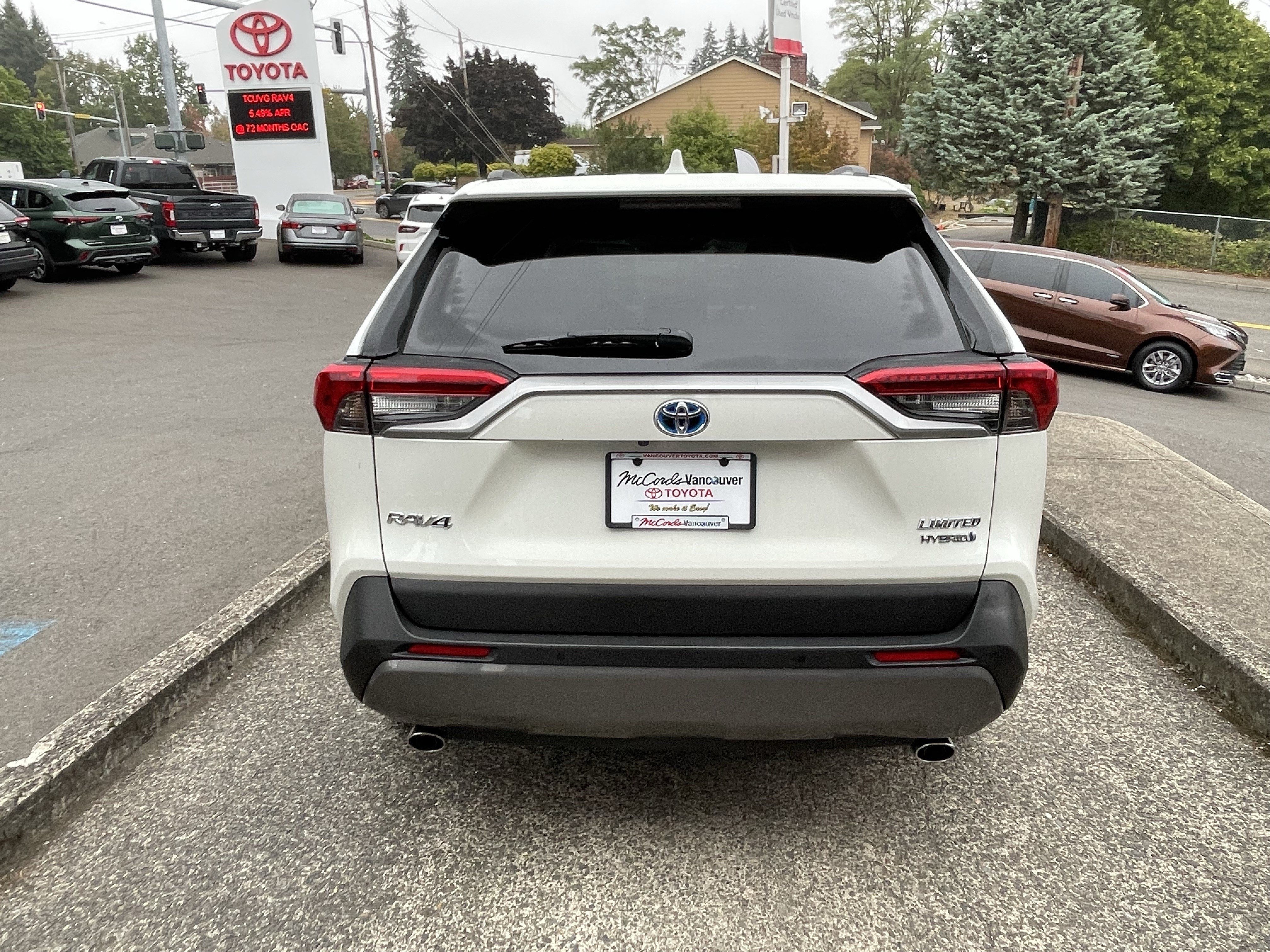 Certified 2021 Toyota RAV4 Limited w/ Limited Grade Weather Package AWD/4WD image 6