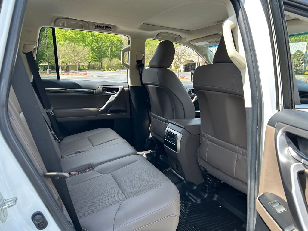 Used 2022 Lexus GX 460 Premium w/ Premium Package image 52